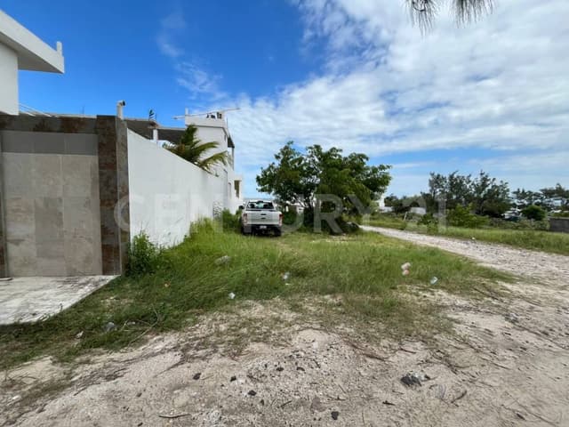 TERRENO EN FRACC. FUNDADORES, CIUDAD MADERO