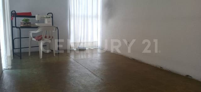 Casa en Venta en Col. Las Rosas, Tlalnepantla, Mex.