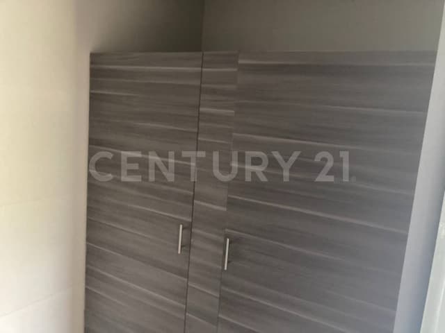 LOCAL EN RENTA, EN CUMBRES 5 SECTOR, MONTERREY N.L.