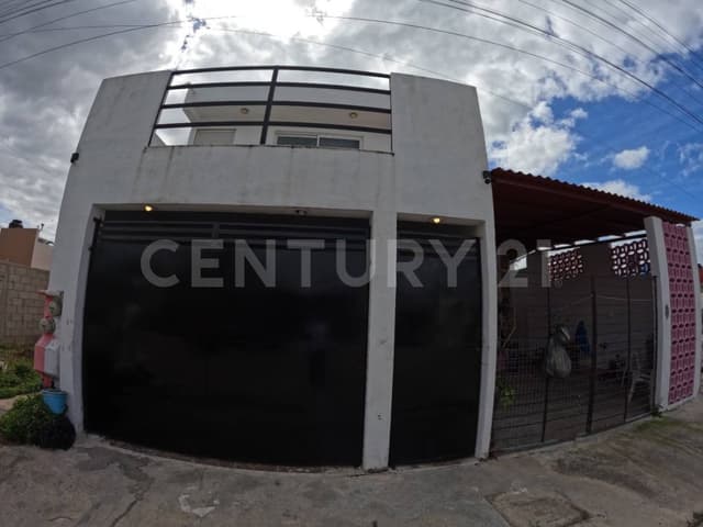 Casa en venta en Caucel Merida Yucatan con alberca !!