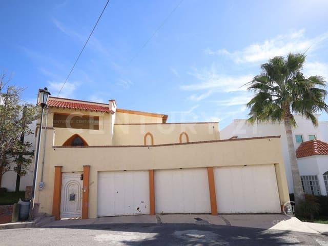 CASA EN VENTA EN EL CAMPANARIO CHIHUAHUA, CHIH.
