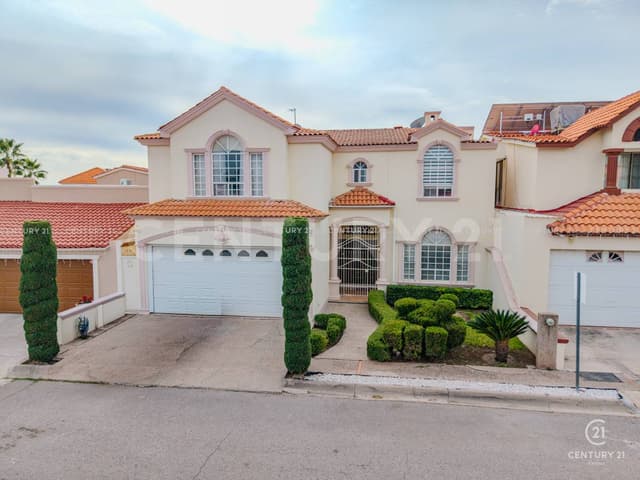 CASA EN VENTA EN FRACCIONAMIENTO HACIENDAS DEL VALLE EN CHIHUAHUA, CHIH.