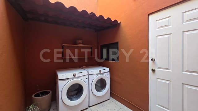 Casa amplia de 3 recámaras en renta, semi amueblada en El Tezal, Cabo San Lucas