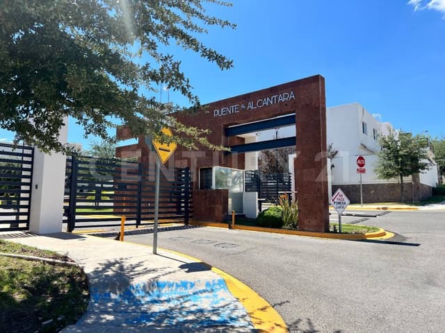 Casa en Renta Ubicada en Fracc. Puente de Piedra
