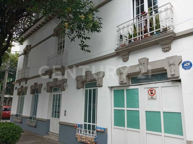 En edificio catalogado a una cuadra de Plaza Luis Cabrera