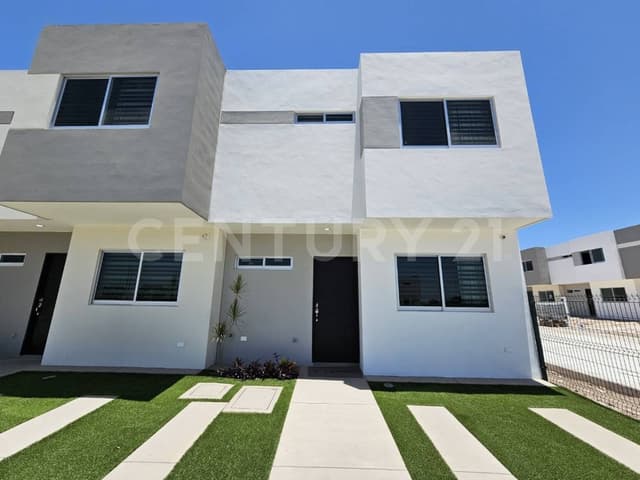 CASA EN VENTA EN LA RIOJA 2 VALLE ALTO CULIACAN SINALOA