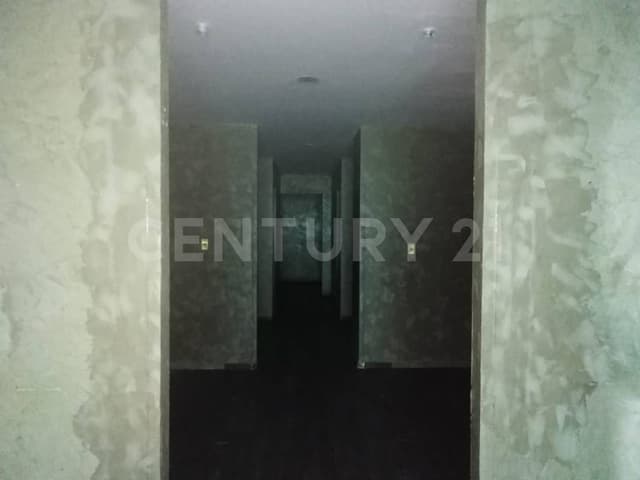 RENTA LOCAL PLAZA MARSALA ZONA ATLIXCAYOTL!!