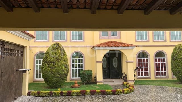 VENTA CASA HERMOSA EN METEPEC