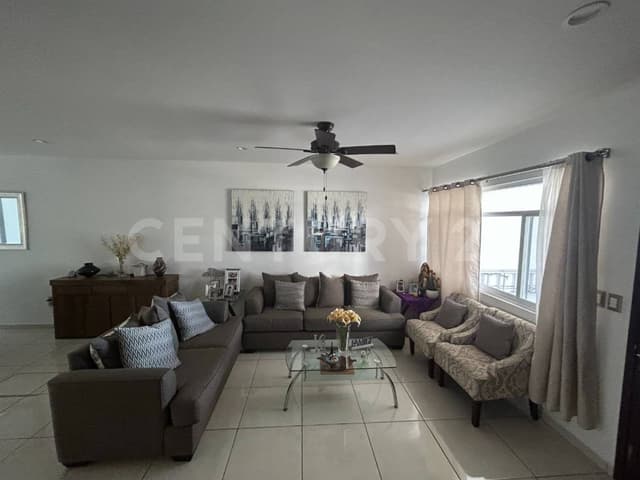 Casa en Venta en Huertas del Cimatario