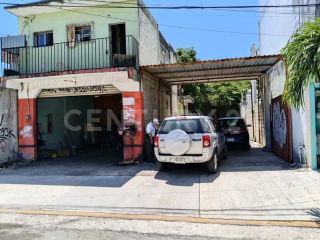 Terreno en venta sobre Av Colosio, entre 15 y 10 para desarrollo o inversión.