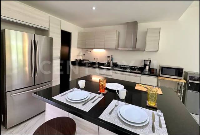 RENTA Casa amueblada en Privada Málaga Playa del Carmen P4207