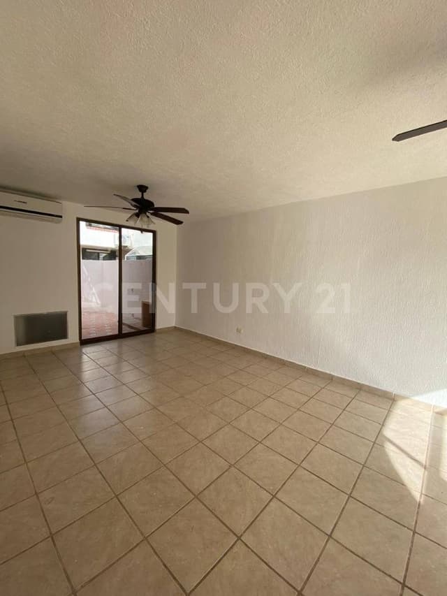 Venta casa en Zona Estrategica de Cancun YP0725