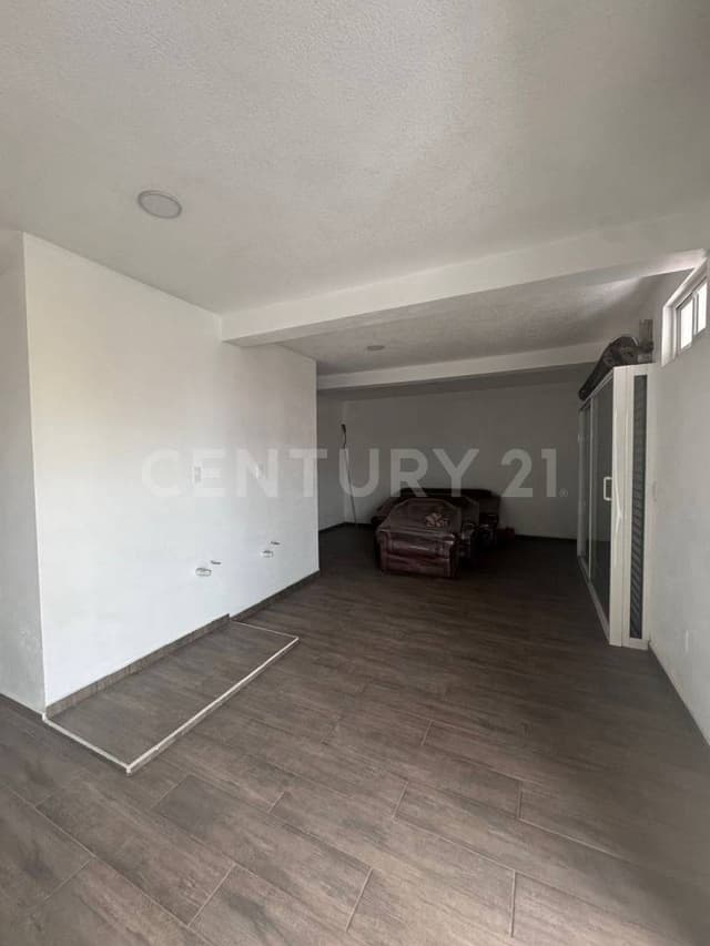 LOCALES EN RENTA EN SANTIN, TOLUCA