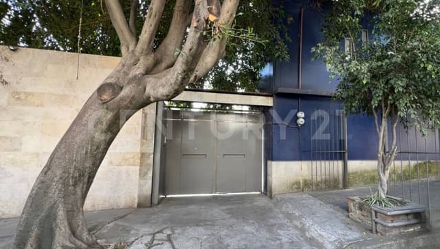 Terreno en Venta de 526 m² y Contrucción de 466 m² Las Águilas, Álvaro Obregón.