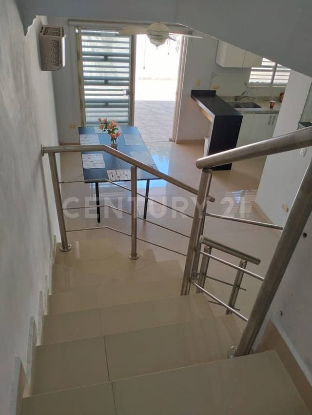 CASA EN VENTA EN COL. CUMBRES RENACIMIENTO EN MONTERREY