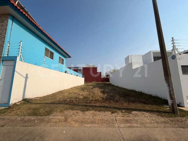 Terreno residencial en Fracc. Paraíso – Exclusividad, seguridad y plusvalía