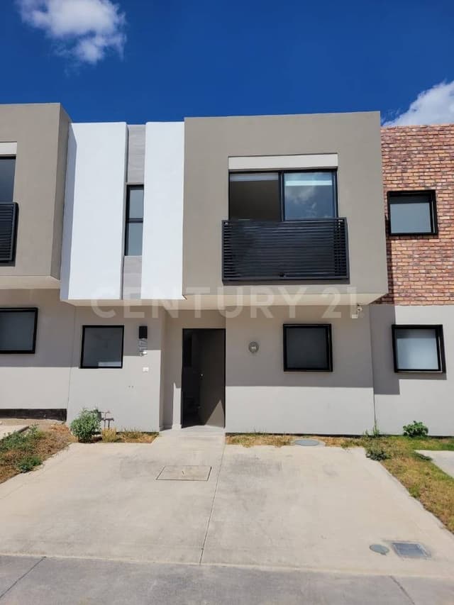Casa en Renta, Coto Paraíso, Santa Anita, Tlajomulco de Zuñiga