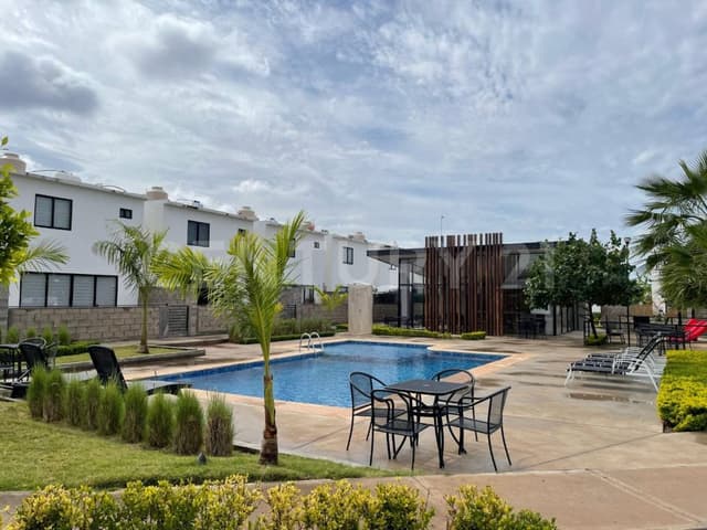CASA EN VENTA EN PRIVADA GRAN VIA, ZONA CORREDOR TURISTICO IMALA CULIACAN