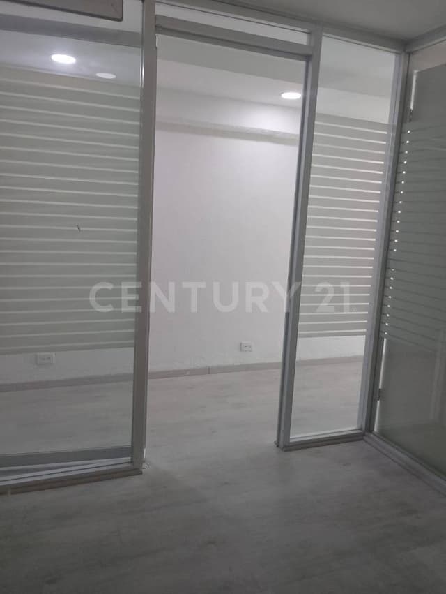 RENTA DE LOCAL EN PUEBLA PLAZA PABELLON LOMAS DE ANGELOPOLIS