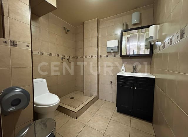 1 CAlle Av. Universidad, 1 calle Vertiz