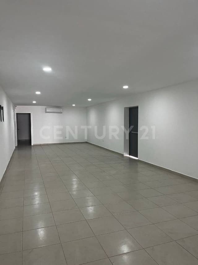 Se RENTA Oficina en planta alta, col. Centro, Cajeme, Sonora