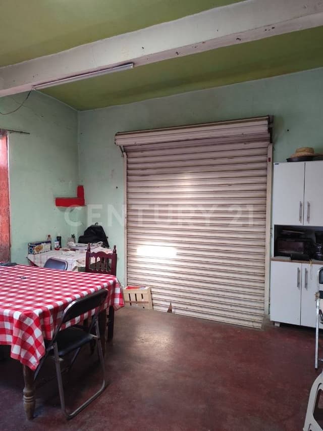 SE VENDE TERRENO CON CONSTRUCCIÓN EN COL. DEL VALLE