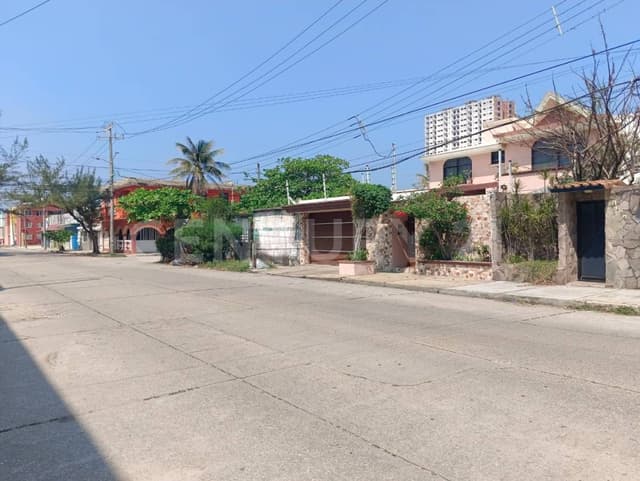 SE VENDE casa en playa sol, Coatzacoalcos, ver