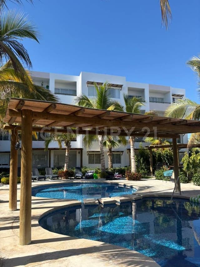 Departamento amueblado en renta en Almarena