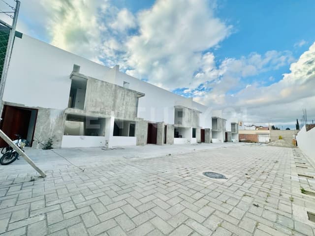 CASAS EN VENTA DE 3 NIVELES, 3 RECÁMARAS, JARDÍN, ROOF Y TERRAZA