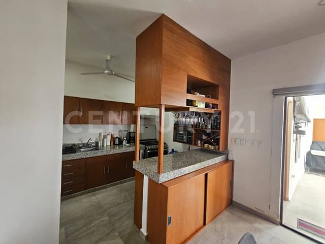 Casa en venta de un piso con alberca en Conkal, Yucatán.