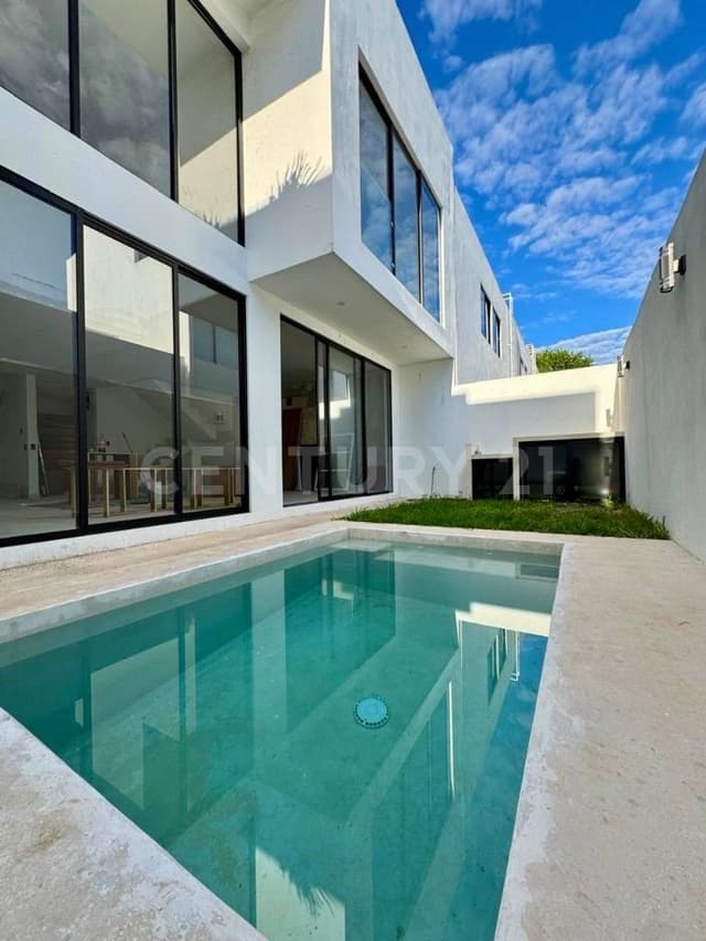 Casa nueva con alberca privada en Residencial Río – diseño moderno