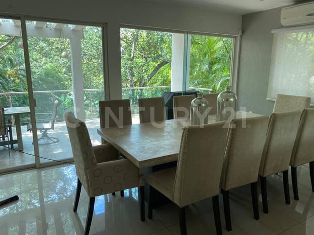 CASA EN VENTA EN COL. FLORES, TAMPICO