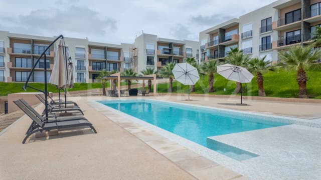 En venta departamento con terraza y vista al mar en Maralta, Cabo San Lucas