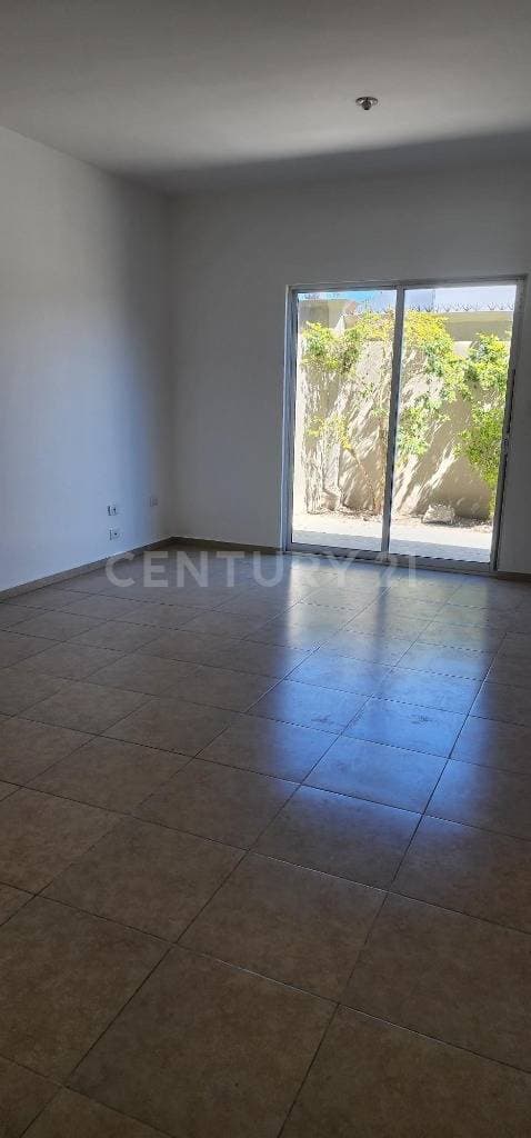 CASA EN RENTA EN COL. PRIVADAS DE CUMBRES EN MONTERREY