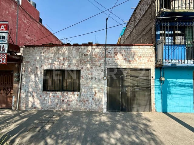 Inmueble en Venta, para aprovechar Terreno EN EJE 3 SUR, OBRERA, CUAUHTEMOC