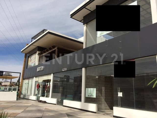 Local Comercial en Renta en Plaza Rayuela por av. Cantera y Rio de Janeiro