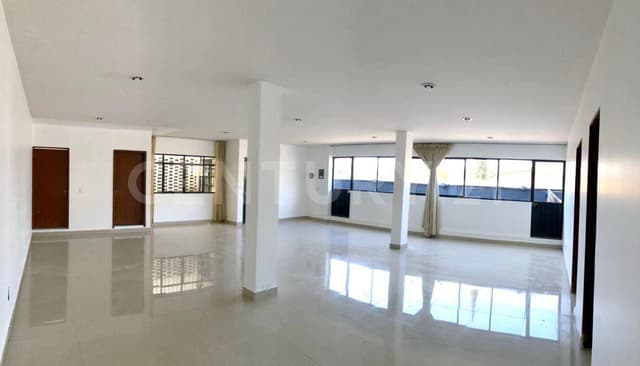 SE RENTA INMUEBLE PARA GIROS COMERCIALES EN LA COLONIA DEL MAESTRO