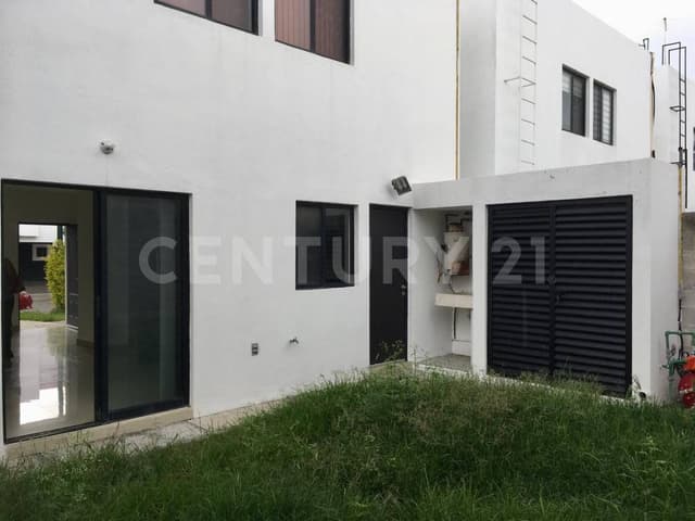 Casa en Renta en calle Sierra del Mezquite #216, Fracc. Sierra Nogal, León, Gto.