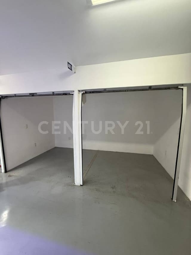 Local en Renta – ACME Computadoras, Plaza de la Tecnología, Metepec, México