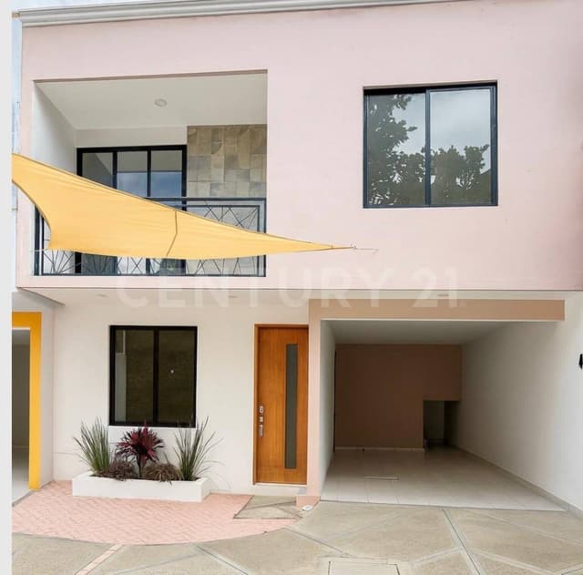 SE VENDE CASA EN LA COL. LÁZARO CÁRDENAS, OAXACA DE JUÁREZ