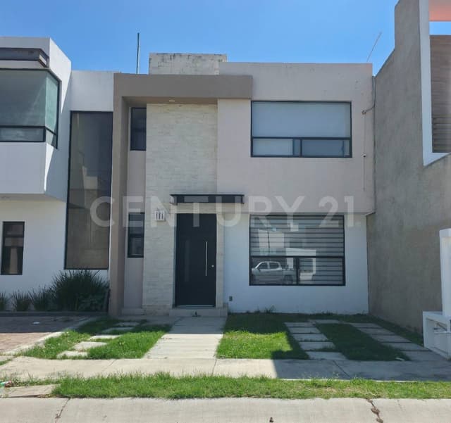 Venta de casa en "Residencial Rubí"
