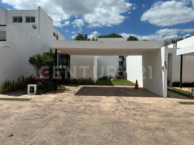 RESIDENCIAL PRIVADA DENTRO DE MÉRIDA CON BUENA UBICACIÓN