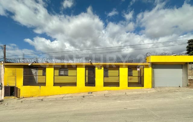 CASA EN VENTA EN FRACCIONAMIENTO MAR DE ENSENADA EN ENSENADA, BAJA CALIFORNIA