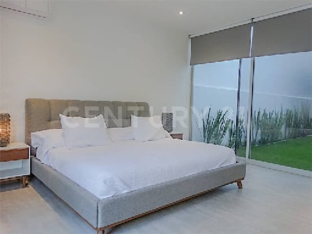 CASA EN BURGOS TEMIXCO MORELOS $8,750,000.00 MXN