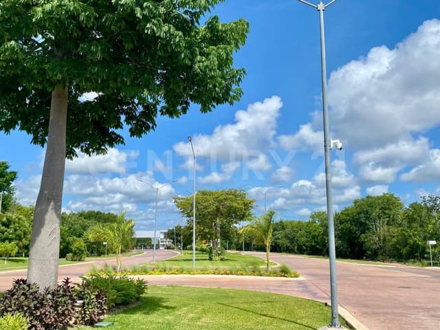 Terreno en Venta en Via Cumbres