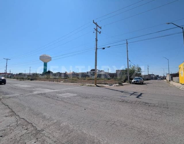 TERRENO EN RENTA EN AVENIDA QUINTA REAL, CHIHUAHUA