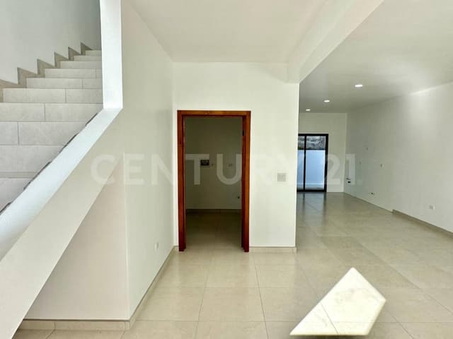 CASA EN VENTA NUEVA EN COLONIA AZTECA EN ENSENADA, BAJA CALIFORNIA