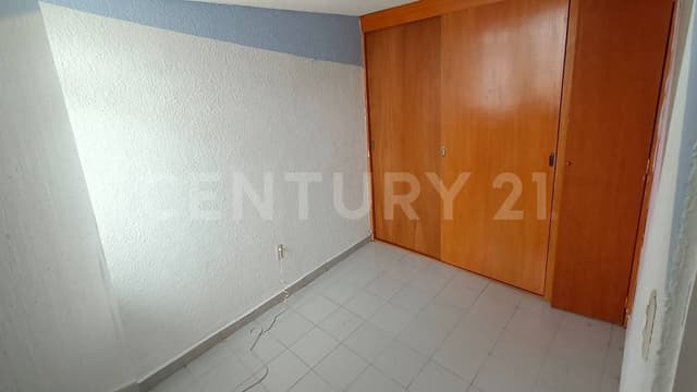 Casa Dúplex en Venta en Valle De Los Pinos 1ra Secc, Tlalnepantla Edo. Méx