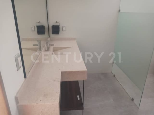 Casa en Venta ubicada en el sector Viñedos en Resid. Líbano, Torreón Coahuila.