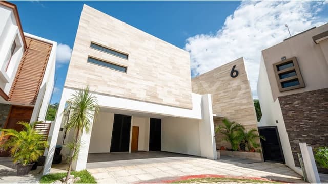 Residencia de Lujo en Bosques de Bambú | 5 Recámaras | 465 m² | Paneles Solares